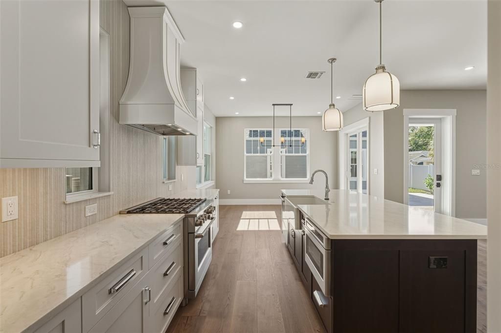 На продажу: $1,949,000 (4 спален, 3 ванн, 2658 Квадратных фут)