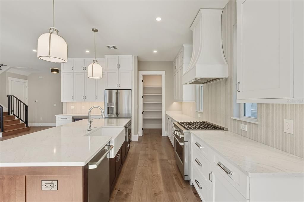 На продажу: $1,949,000 (4 спален, 3 ванн, 2658 Квадратных фут)