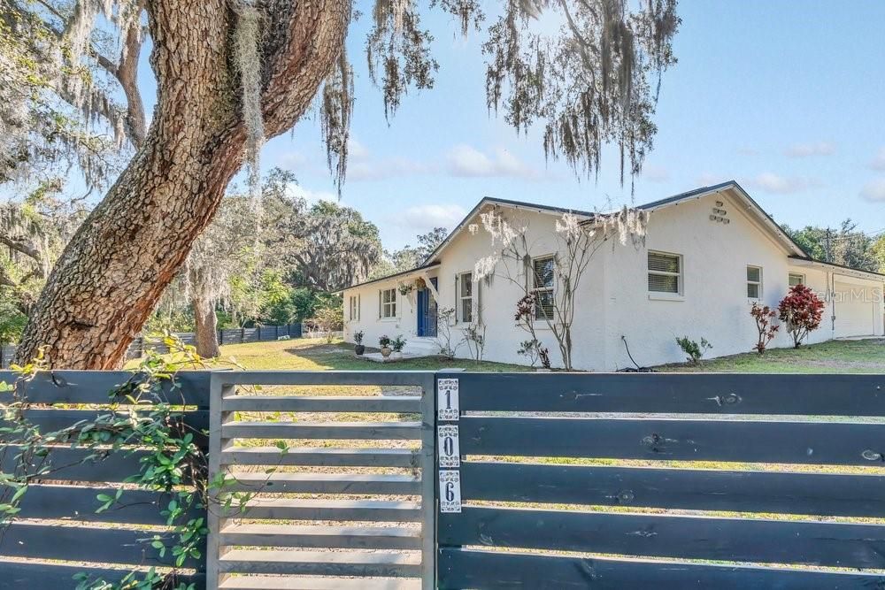 На продажу: $1,199,999 (4 спален, 2 ванн, 2058 Квадратных фут)