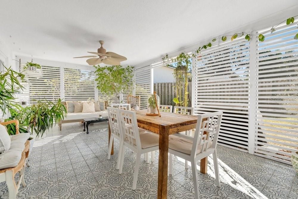 На продажу: $1,199,999 (4 спален, 2 ванн, 2058 Квадратных фут)