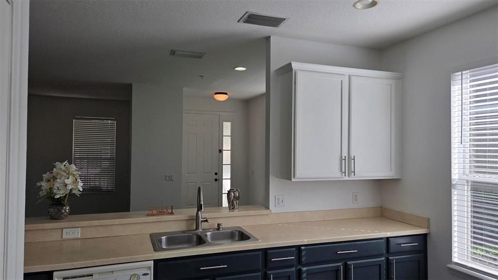 В аренду: $2,350 (3 спален, 2 ванн, 1614 Квадратных фут)