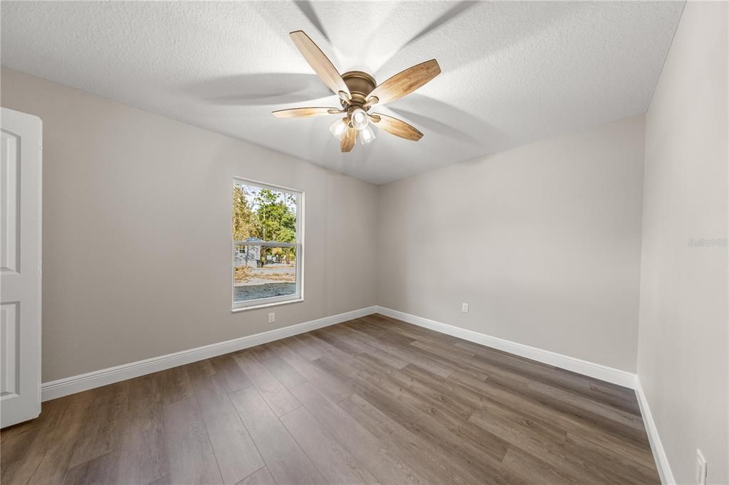 En Venta: $254,900 (3 camas, 2 baños, 1245 Pies cuadrados)