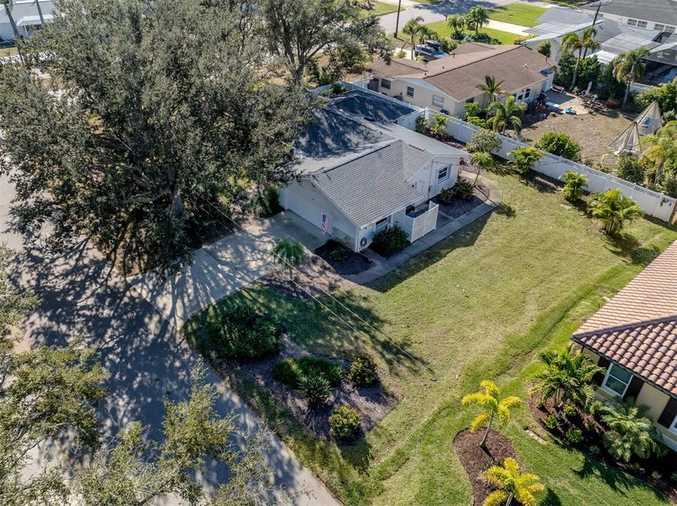 For Sale: $615,000 (2 beds, 2 baths, 1336 Square Feet)