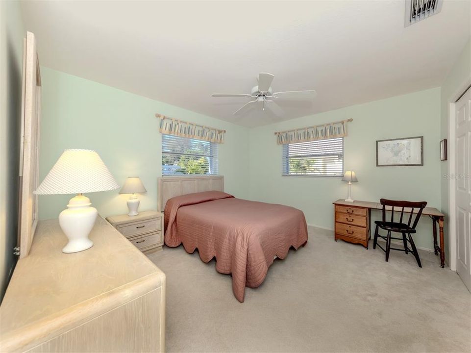 For Sale: $615,000 (2 beds, 2 baths, 1336 Square Feet)