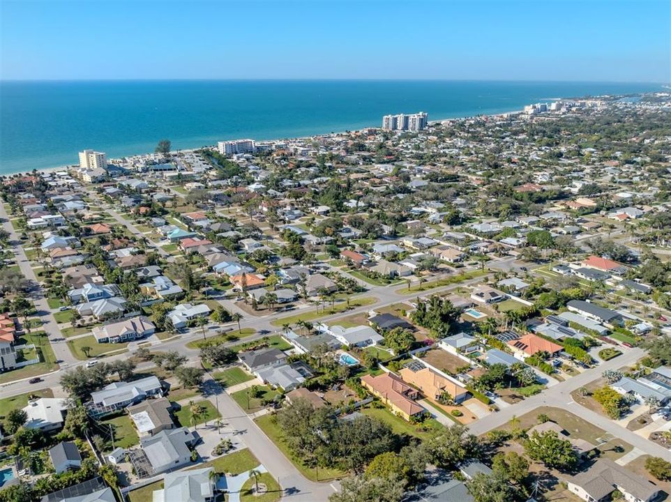 For Sale: $615,000 (2 beds, 2 baths, 1336 Square Feet)