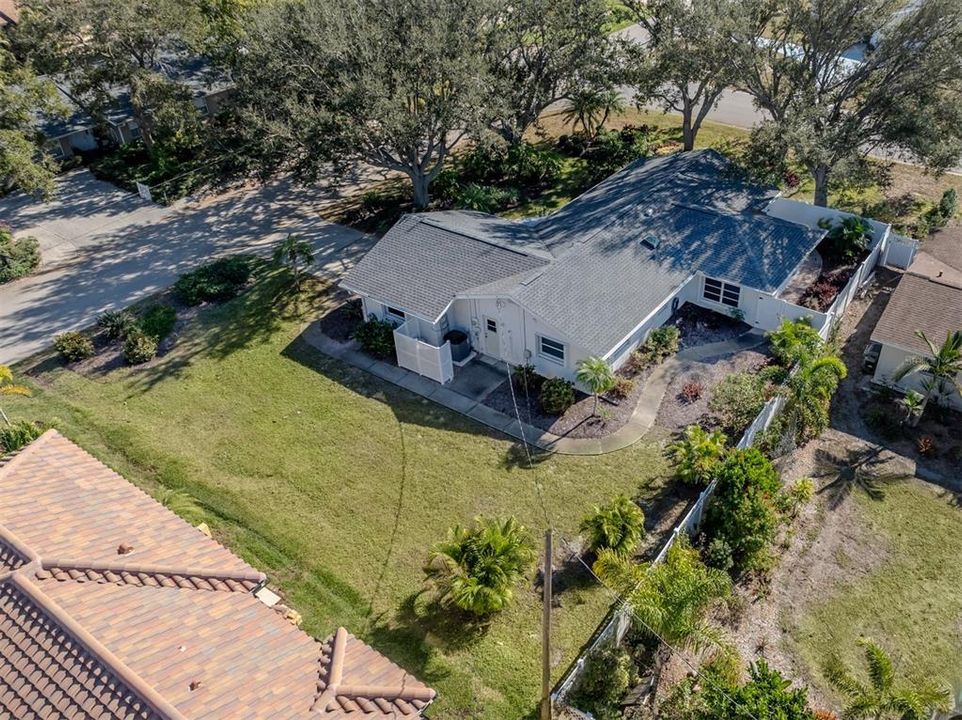 For Sale: $615,000 (2 beds, 2 baths, 1336 Square Feet)