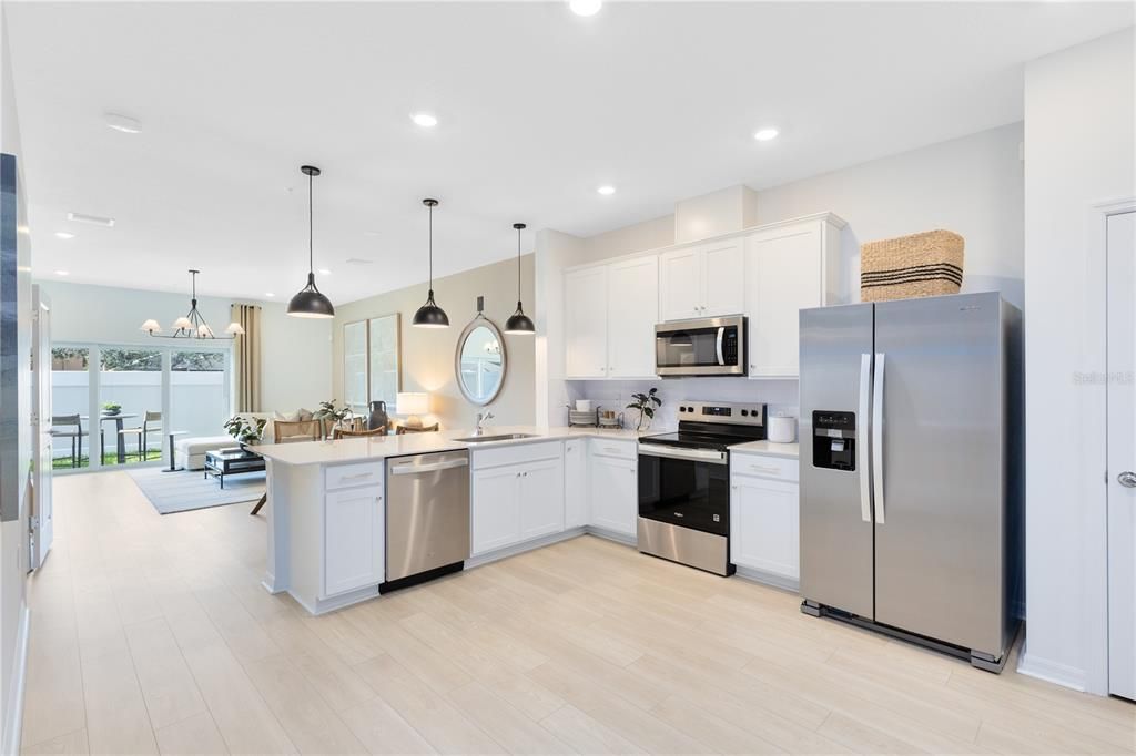 На продажу: $261,000 (3 спален, 2 ванн, 1699 Квадратных фут)