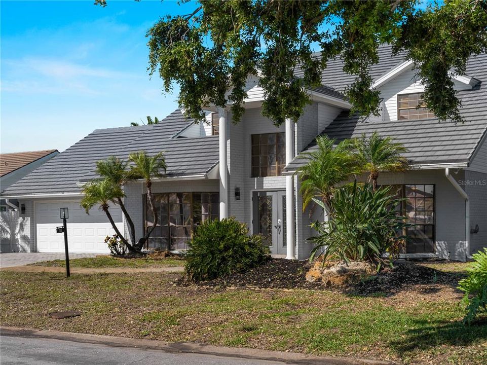 For Sale: $725,000 (4 beds, 3 baths, 3855 Square Feet)