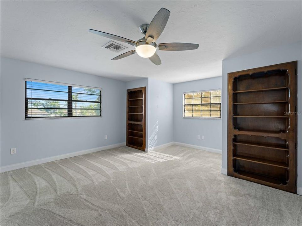 For Sale: $725,000 (4 beds, 3 baths, 3855 Square Feet)