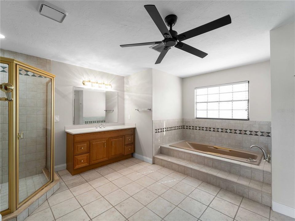 For Sale: $725,000 (4 beds, 3 baths, 3855 Square Feet)