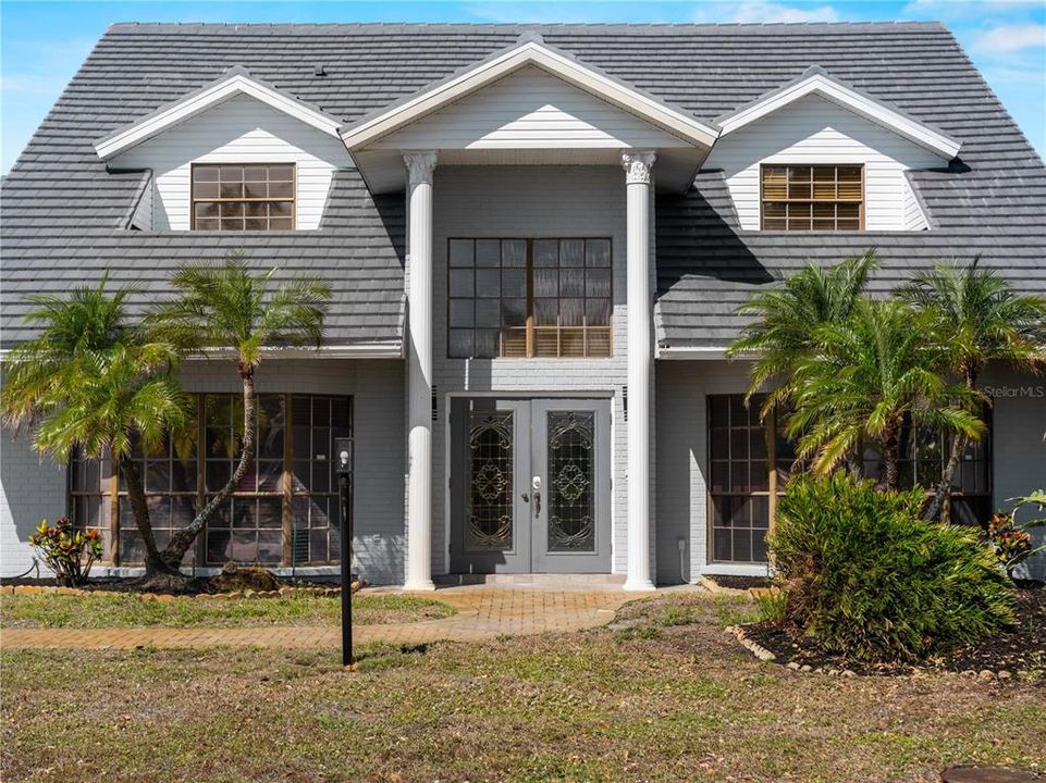 For Sale: $725,000 (4 beds, 3 baths, 3855 Square Feet)