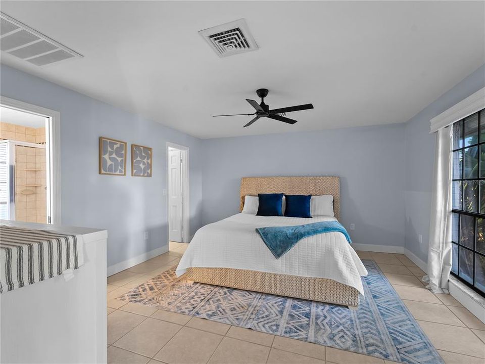 For Sale: $725,000 (4 beds, 3 baths, 3855 Square Feet)