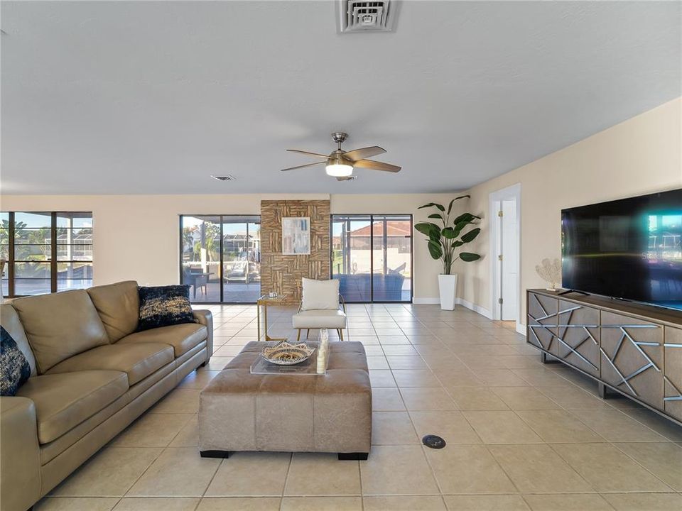 For Sale: $725,000 (4 beds, 3 baths, 3855 Square Feet)