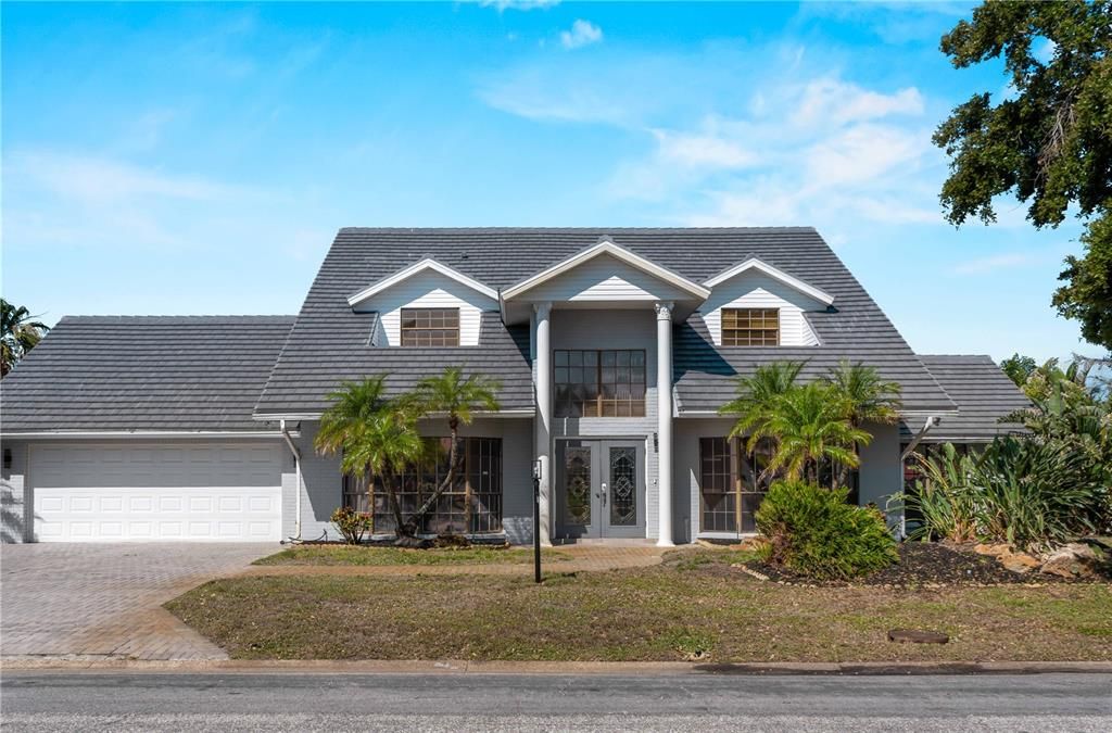 For Sale: $725,000 (4 beds, 3 baths, 3855 Square Feet)