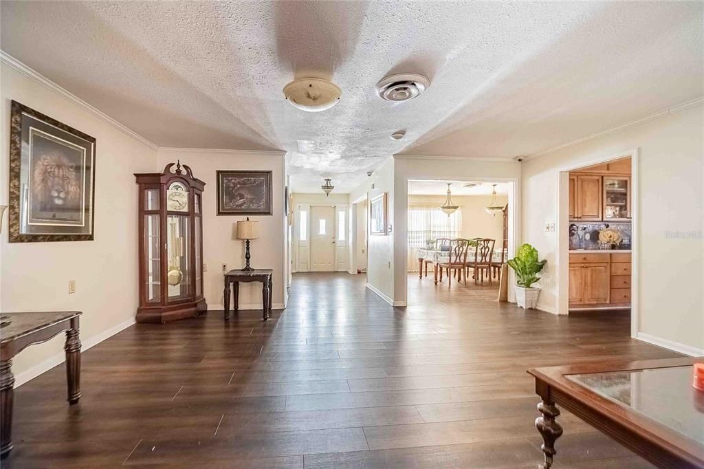 На продажу: $425,000 (4 спален, 3 ванн, 3292 Квадратных фут)