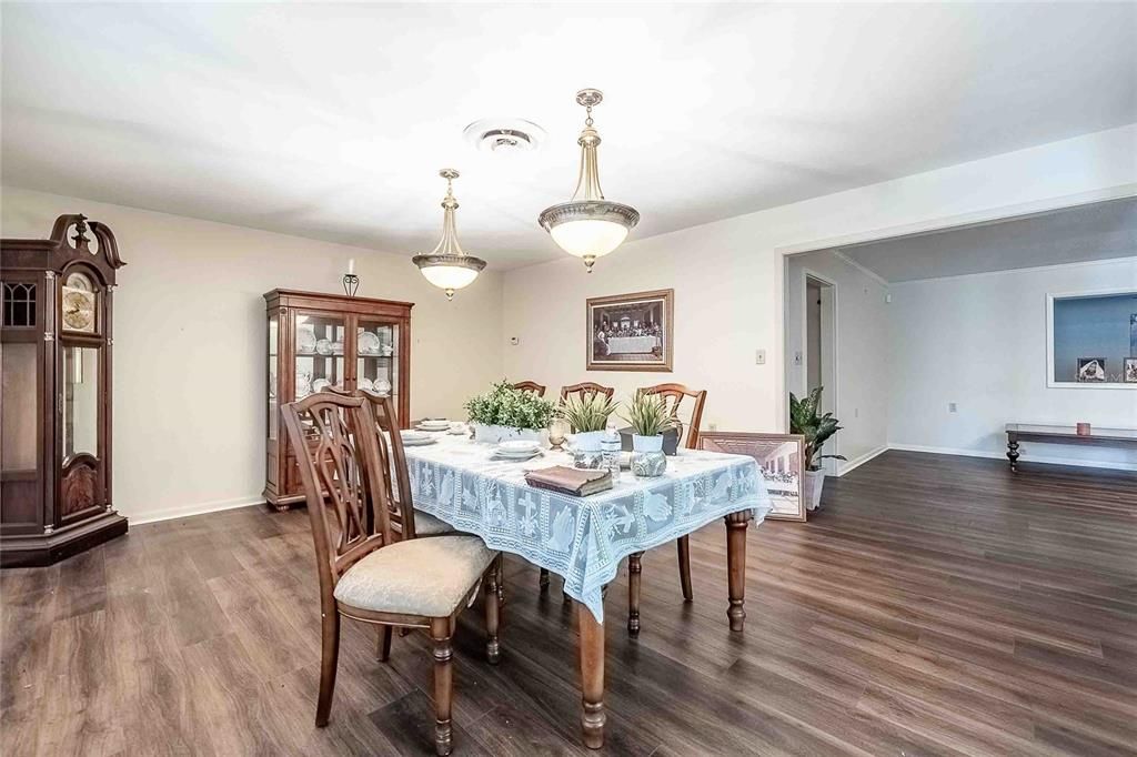 На продажу: $425,000 (4 спален, 3 ванн, 3292 Квадратных фут)