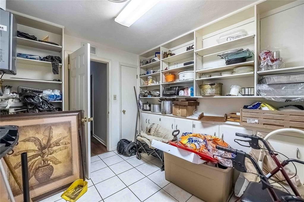 На продажу: $425,000 (4 спален, 3 ванн, 3292 Квадратных фут)