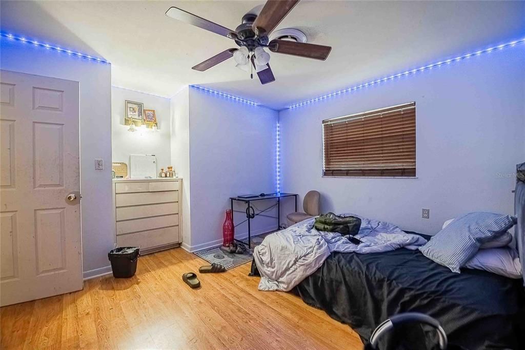 На продажу: $425,000 (4 спален, 3 ванн, 3292 Квадратных фут)