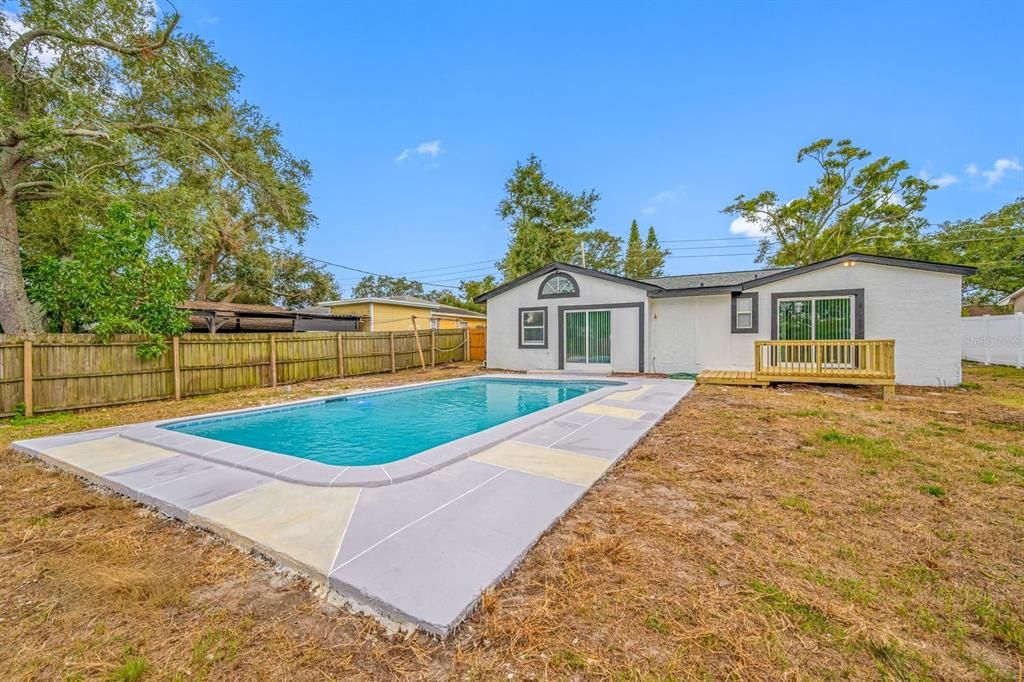 For Sale: $529,000 (4 beds, 3 baths, 1510 Square Feet)