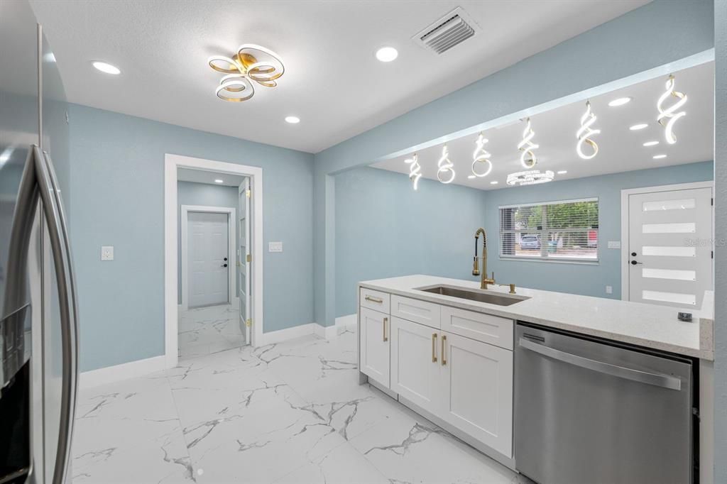 For Sale: $529,000 (4 beds, 3 baths, 1510 Square Feet)