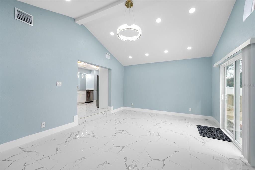 For Sale: $529,000 (4 beds, 3 baths, 1510 Square Feet)