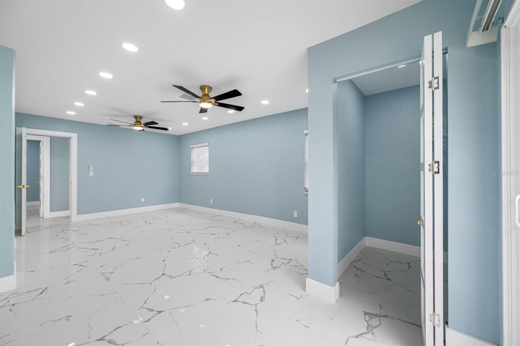 For Sale: $529,000 (4 beds, 3 baths, 1510 Square Feet)