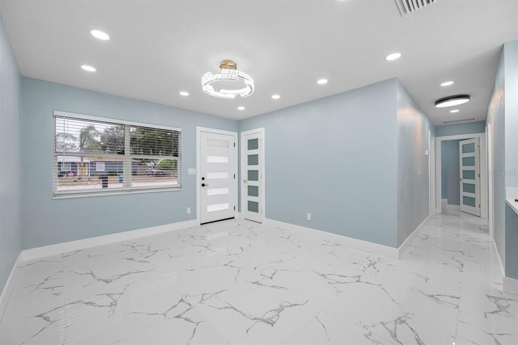 For Sale: $529,000 (4 beds, 3 baths, 1510 Square Feet)