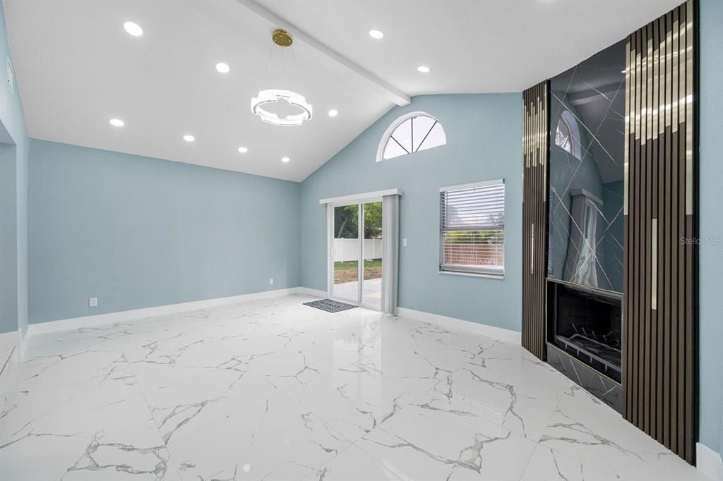 For Sale: $529,000 (4 beds, 3 baths, 1510 Square Feet)