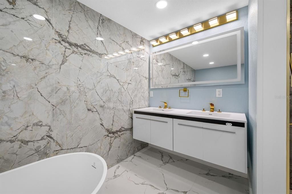 For Sale: $529,000 (4 beds, 3 baths, 1510 Square Feet)