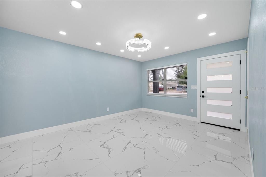 For Sale: $529,000 (4 beds, 3 baths, 1510 Square Feet)