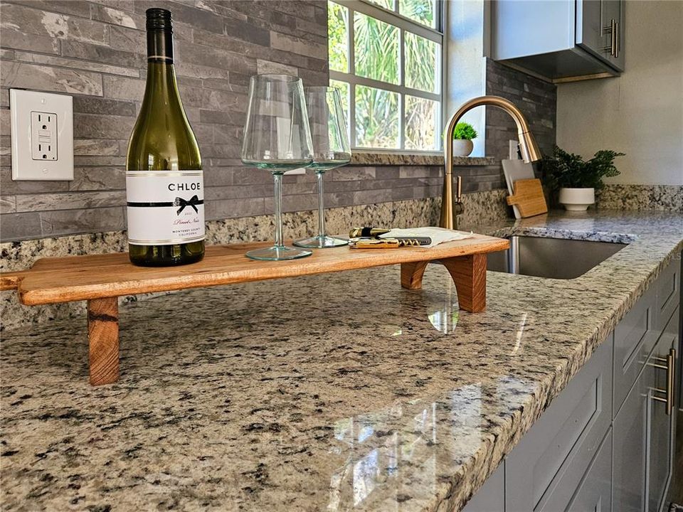 En Venta: $289,900 (2 camas, 2 baños, 1100 Pies cuadrados)