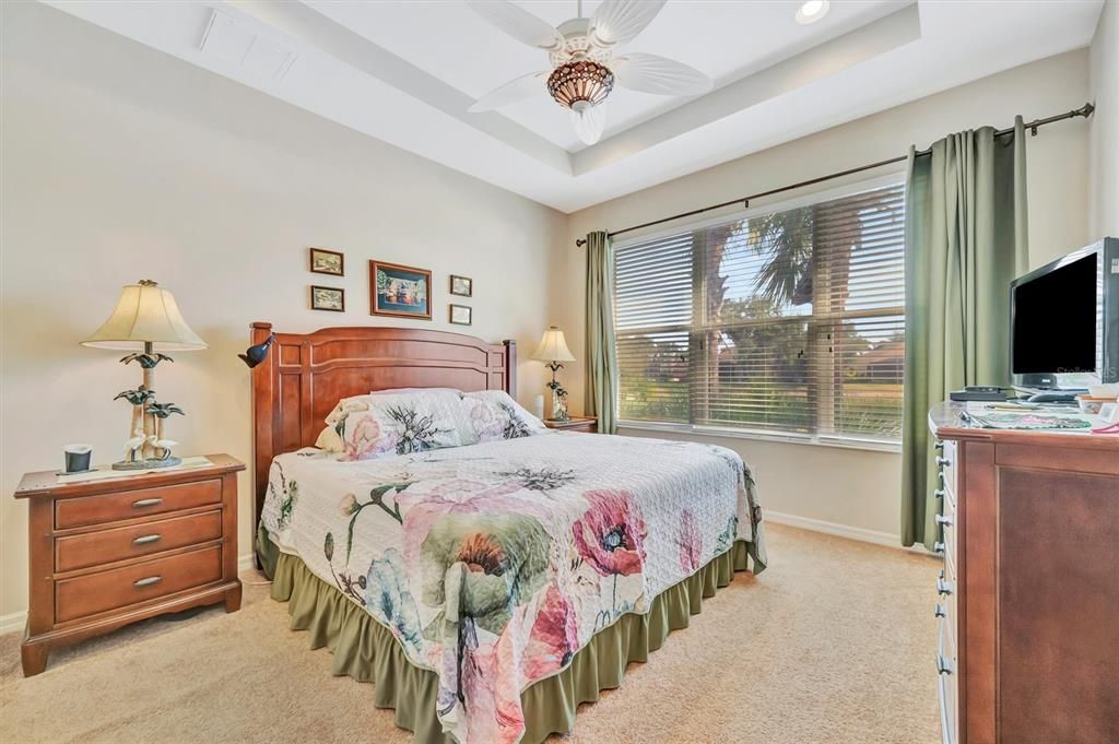 For Sale: $449,000 (2 beds, 2 baths, 1558 Square Feet)