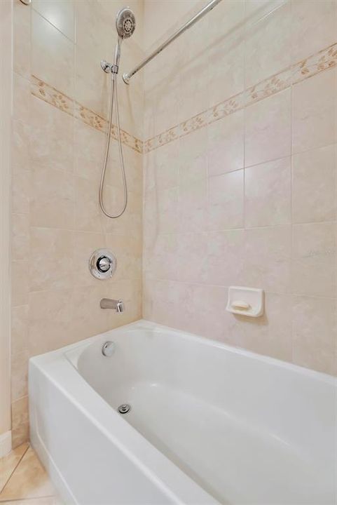 For Sale: $449,000 (2 beds, 2 baths, 1558 Square Feet)