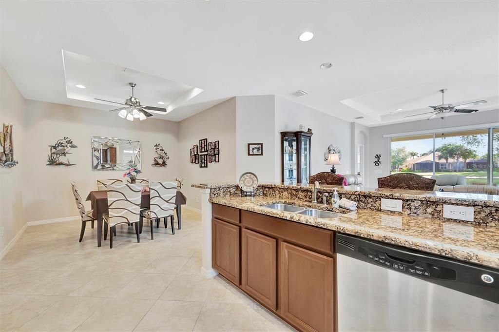 For Sale: $449,000 (2 beds, 2 baths, 1558 Square Feet)