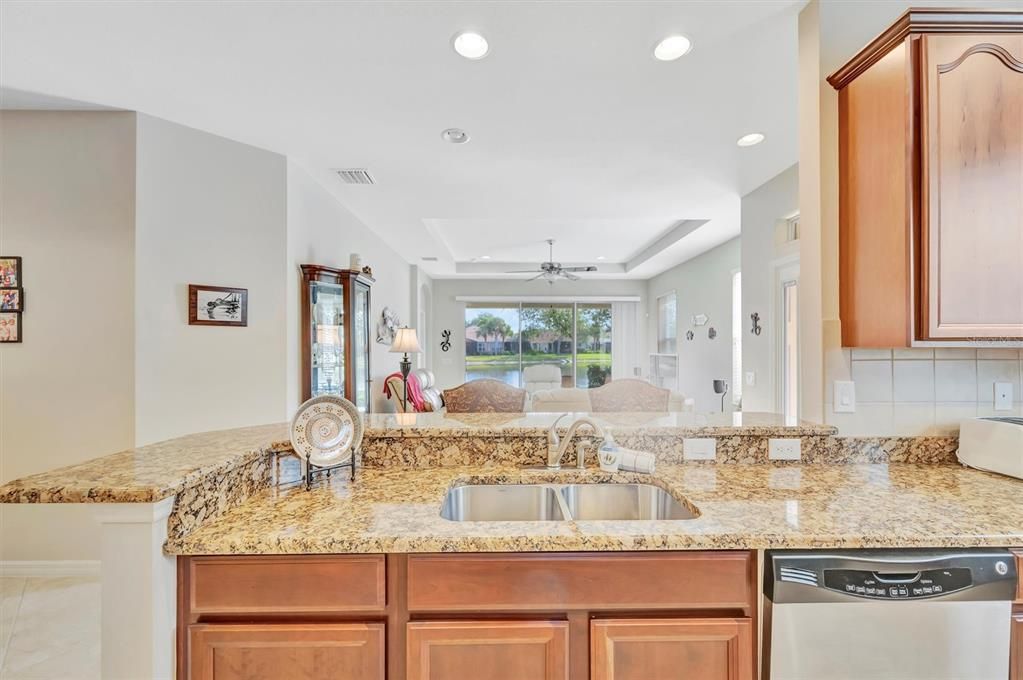 For Sale: $449,000 (2 beds, 2 baths, 1558 Square Feet)