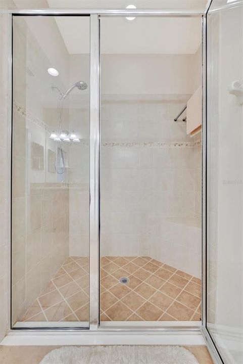 For Sale: $449,000 (2 beds, 2 baths, 1558 Square Feet)