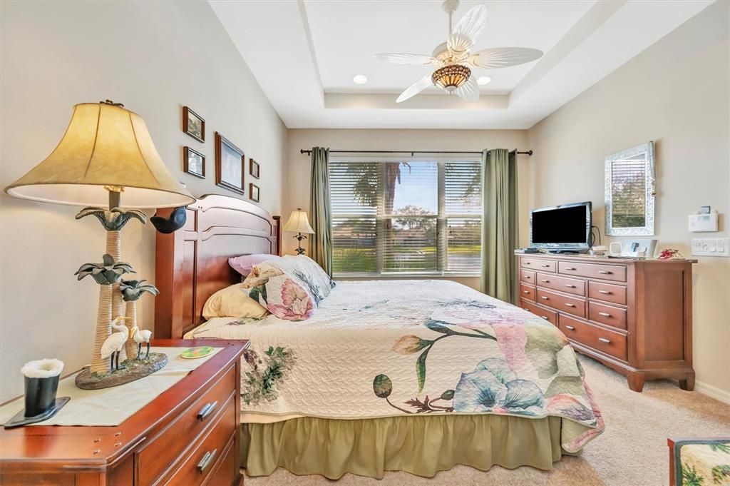 For Sale: $449,000 (2 beds, 2 baths, 1558 Square Feet)