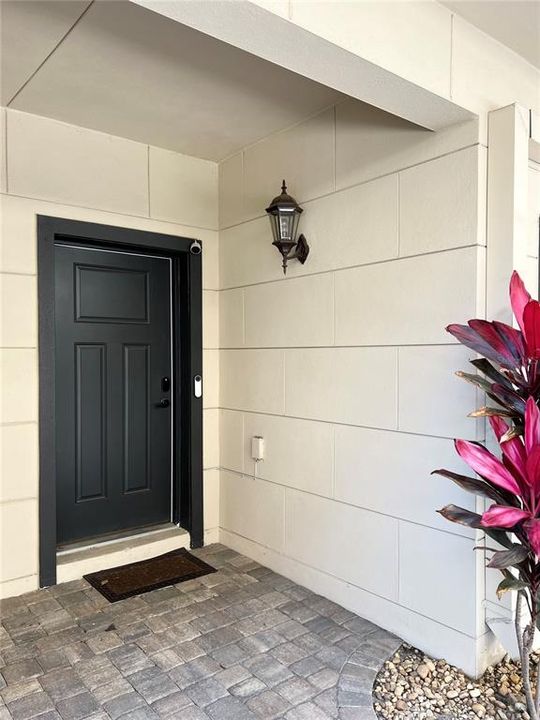 出租: $4,600 (4 贝兹, 3 浴室, 2210 平方英尺)