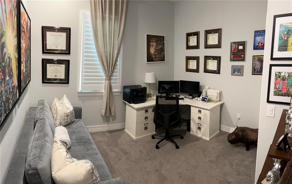 出租: $4,600 (4 贝兹, 3 浴室, 2210 平方英尺)