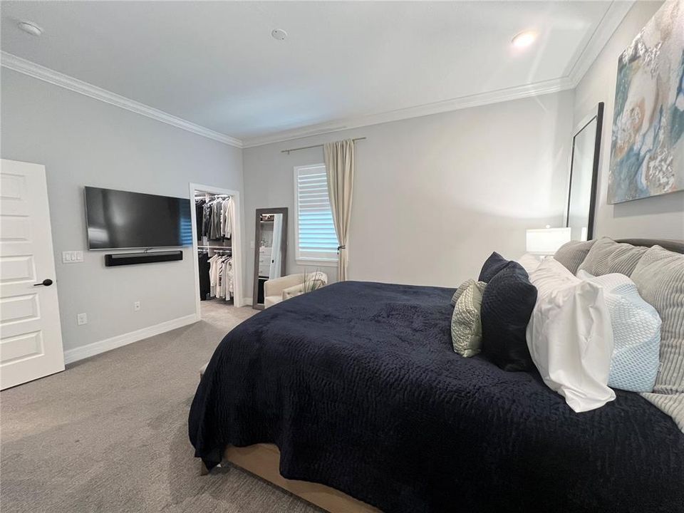 出租: $4,600 (4 贝兹, 3 浴室, 2210 平方英尺)