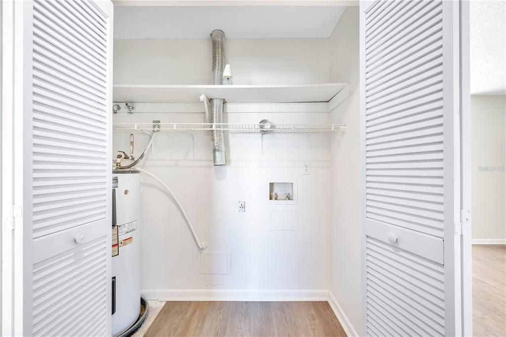 For Sale: $310,000 (3 beds, 2 baths, 1390 Square Feet)