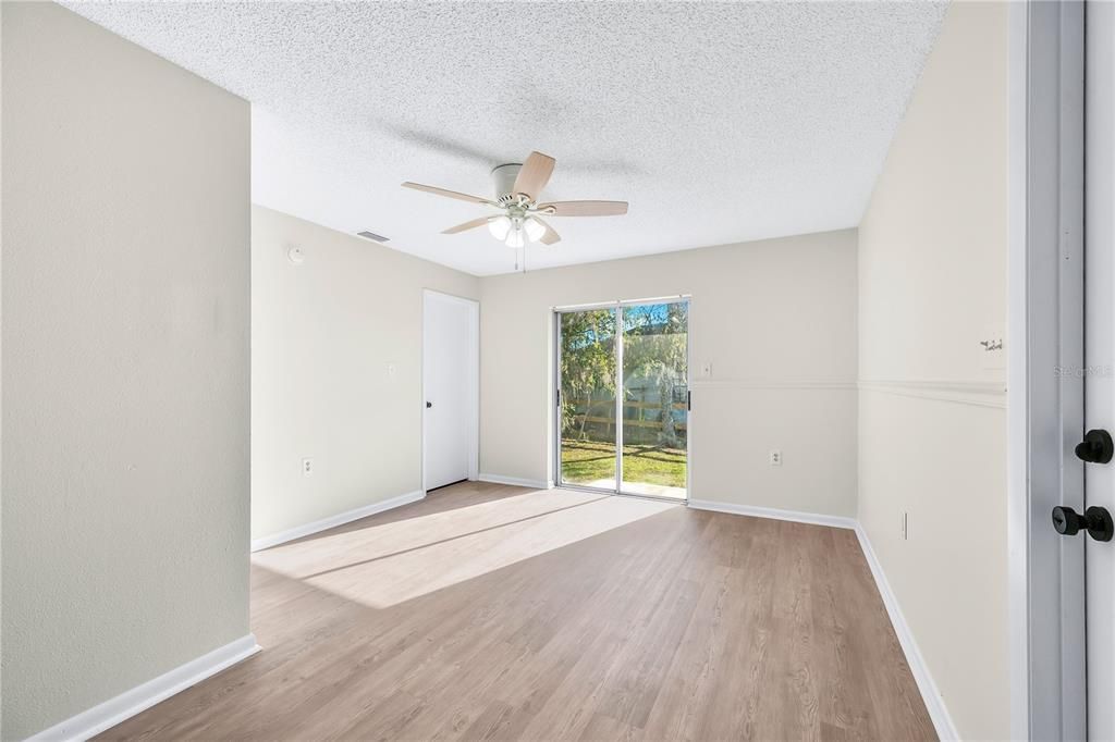 For Sale: $310,000 (3 beds, 2 baths, 1390 Square Feet)