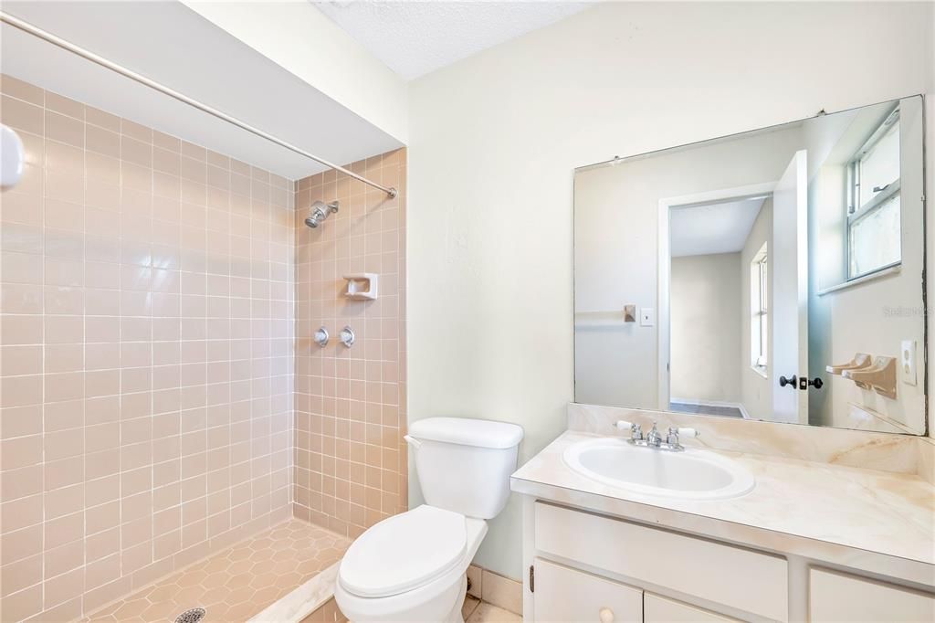 For Sale: $310,000 (3 beds, 2 baths, 1390 Square Feet)