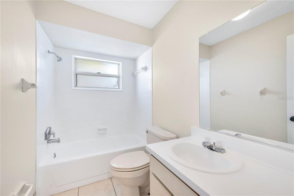 For Sale: $310,000 (3 beds, 2 baths, 1390 Square Feet)