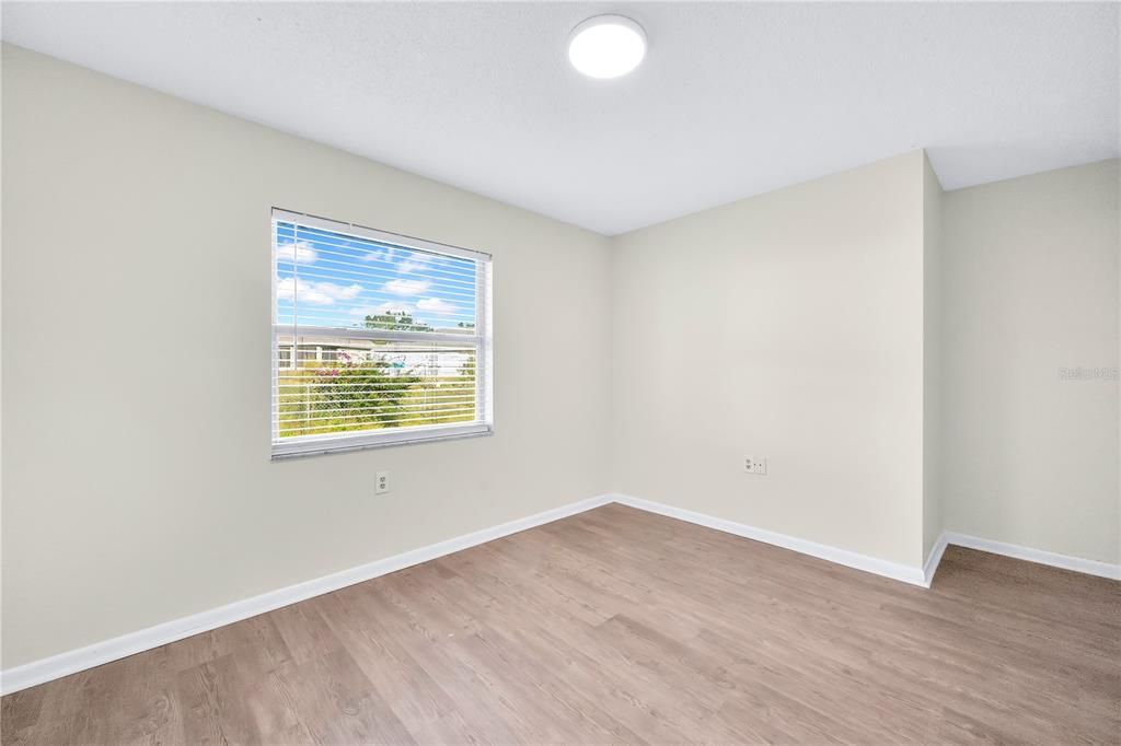 For Sale: $310,000 (3 beds, 2 baths, 1390 Square Feet)