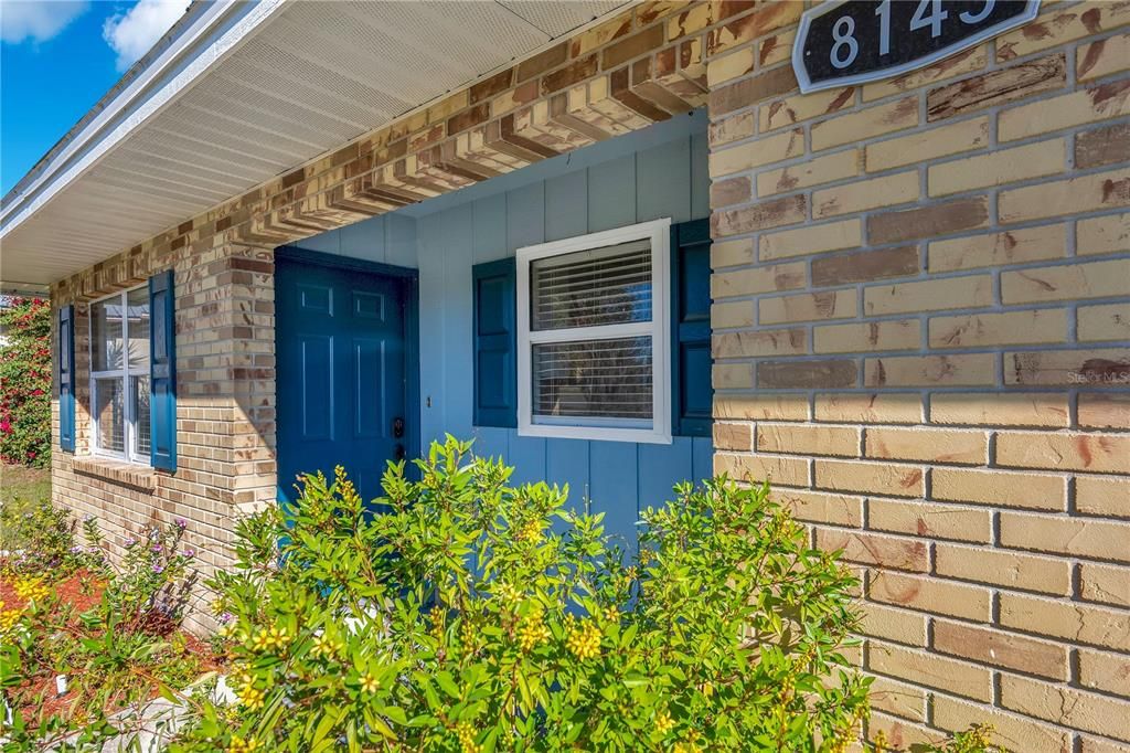 For Sale: $310,000 (3 beds, 2 baths, 1390 Square Feet)