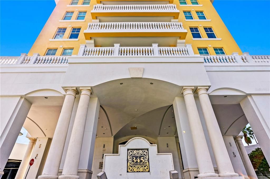 出租: $2,900 (1 贝兹, 1 浴室, 853 平方英尺)