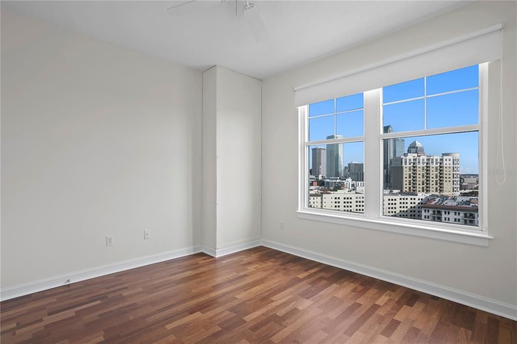 出租: $2,900 (1 贝兹, 1 浴室, 853 平方英尺)