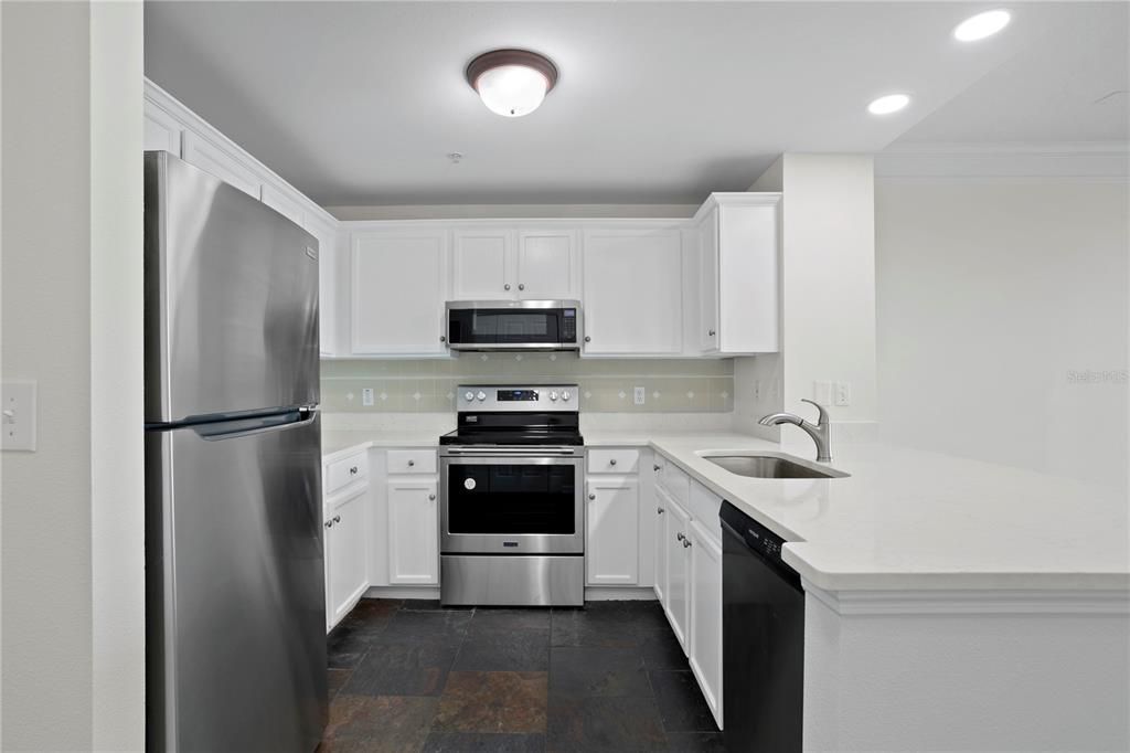 出租: $2,900 (1 贝兹, 1 浴室, 853 平方英尺)