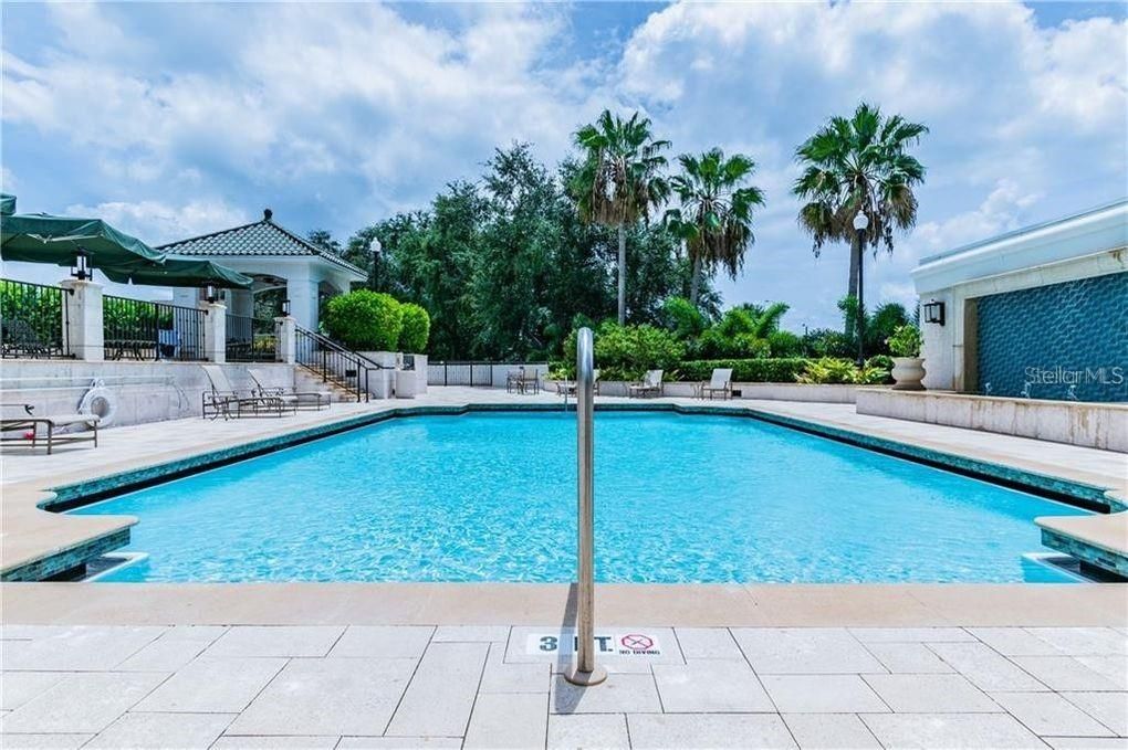 出租: $2,900 (1 贝兹, 1 浴室, 853 平方英尺)